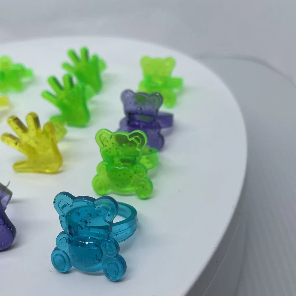 Plastic Rings Party Favors Birthday Gift Bag Lot Of 18 Bears Hearts Flowers Hand